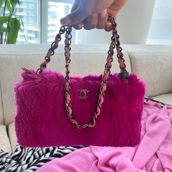 Chanel Fur Bag - Picture 2 of 5